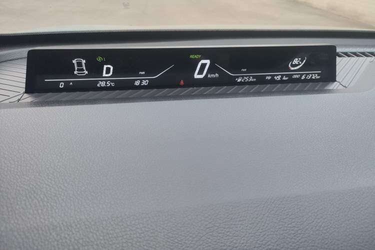 Used NETA V 2021 Standard Range Entertainment Version – Upgraded Model Instrument Cluster