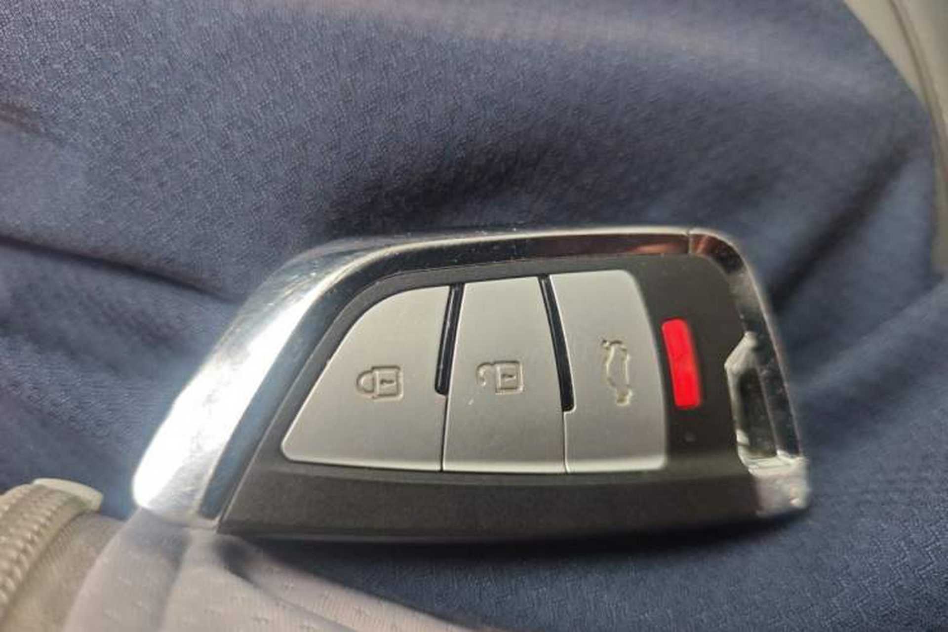 Used NETA V 2021 Long-Range Entertainment Edition Upgrade Model Interior 1