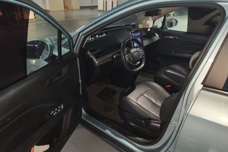 Used NETA V 2021 Long-Range Entertainment Edition Upgrade Model Interior 3