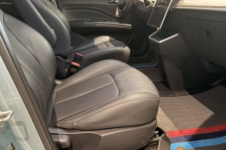 Used NETA V 2021 Long-Range Entertainment Edition Upgrade Model Interior 7