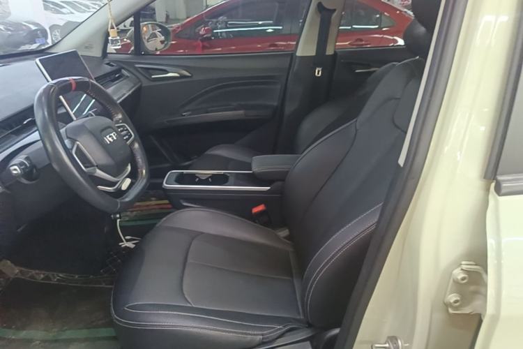 Used NETA V 2021 Standard Range Entertainment Version – Upgraded Model Left Front Seat