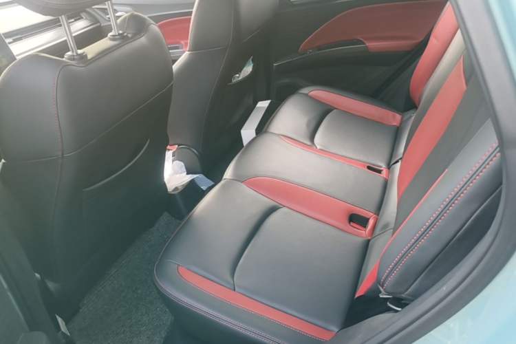 Used NETA V 2021 Standard Range Entertainment Edition Left Rear Seat
