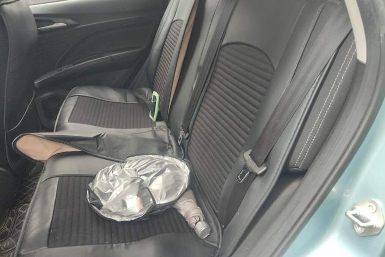Used NETA V 2021 Standard Range Entertainment Version – Upgraded Model Left Rear Seat