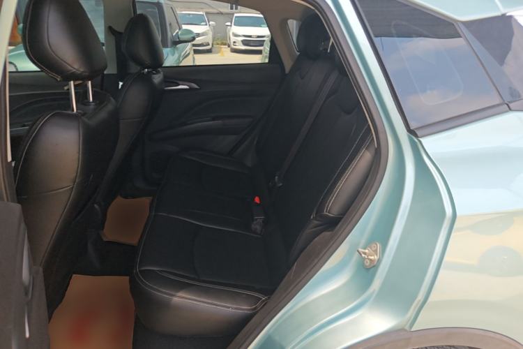 Used NETA V 2021 Standard Range Entertainment Version – Upgraded Model Left Rear Seat