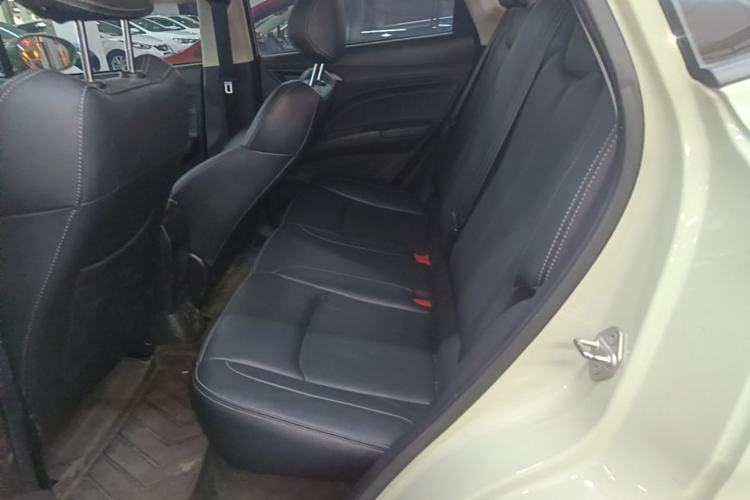 Used NETA V 2021 Standard Range Entertainment Version – Upgraded Model Left Rear Seat