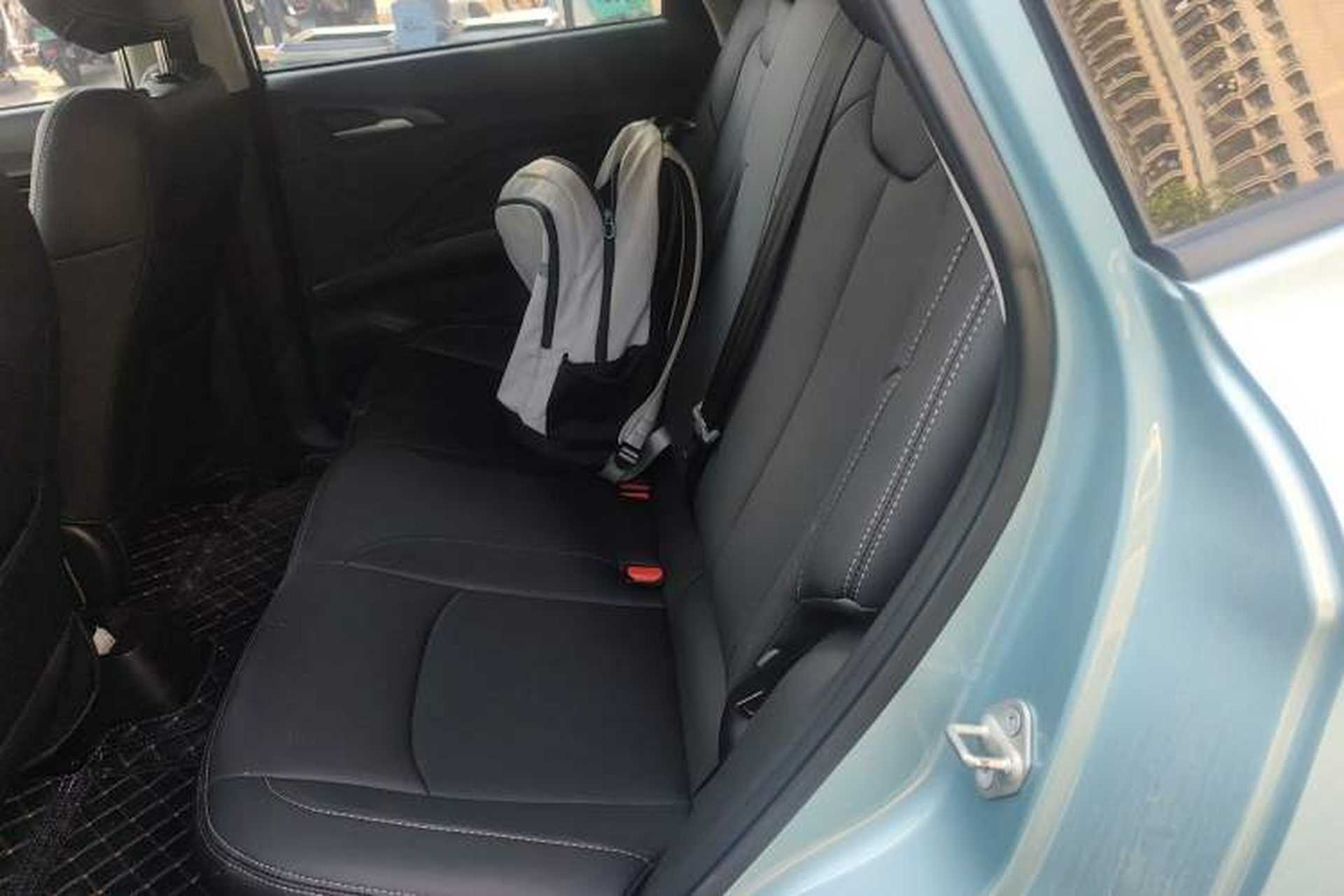 Used NETA V 2021 Standard Range Entertainment Version – Upgraded Model Left Rear Seat