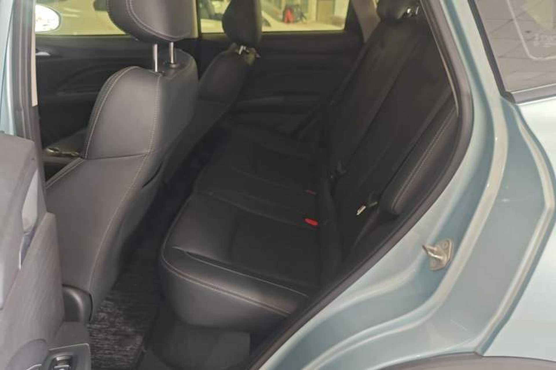 Used NETA V 2021 Long-Range Entertainment Edition Upgrade Model Left Rear Seat