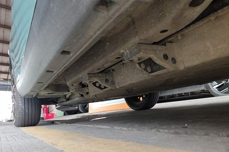 Used NETA V 2021 Long-Range Entertainment Edition Upgrade Model Left Side Sill