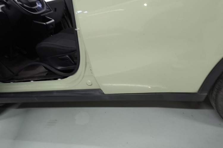 Used NETA V 2021 Standard Range Entertainment Version – Upgraded Model Left Side Sill