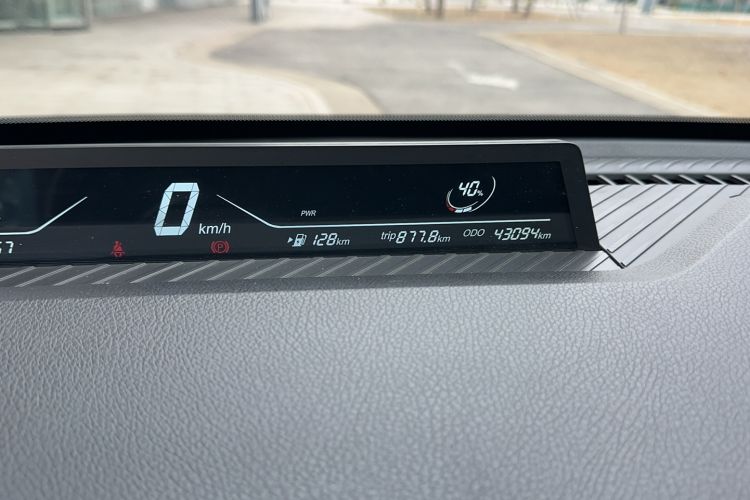 Used NETA V 2021 Standard Range Entertainment Version – Upgraded Model Odometer Close Up