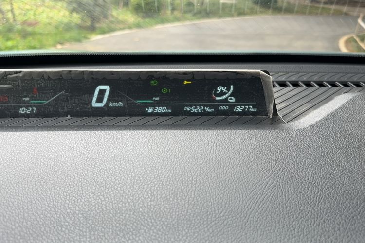 Used NETA V 2021 Long-Range Entertainment Edition Odometer Close Up