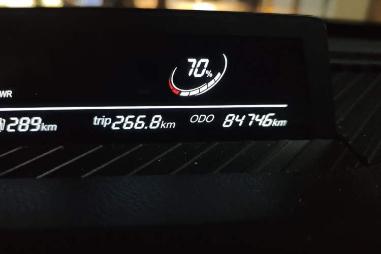 Used NETA V 2021 Long-Range Entertainment Edition Upgrade Model Odometer Close Up