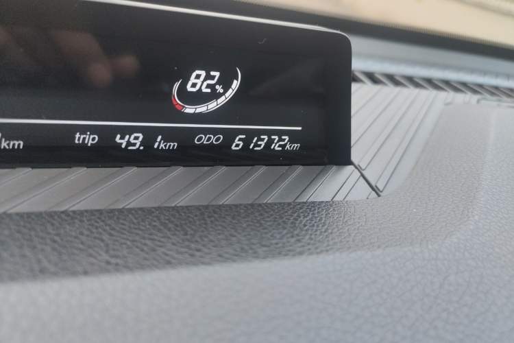 Used NETA V 2021 Standard Range Entertainment Version – Upgraded Model Odometer Close Up