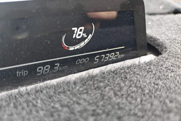 Used NETA V 2021 Long-Range Entertainment Edition Upgrade Model Odometer Close Up