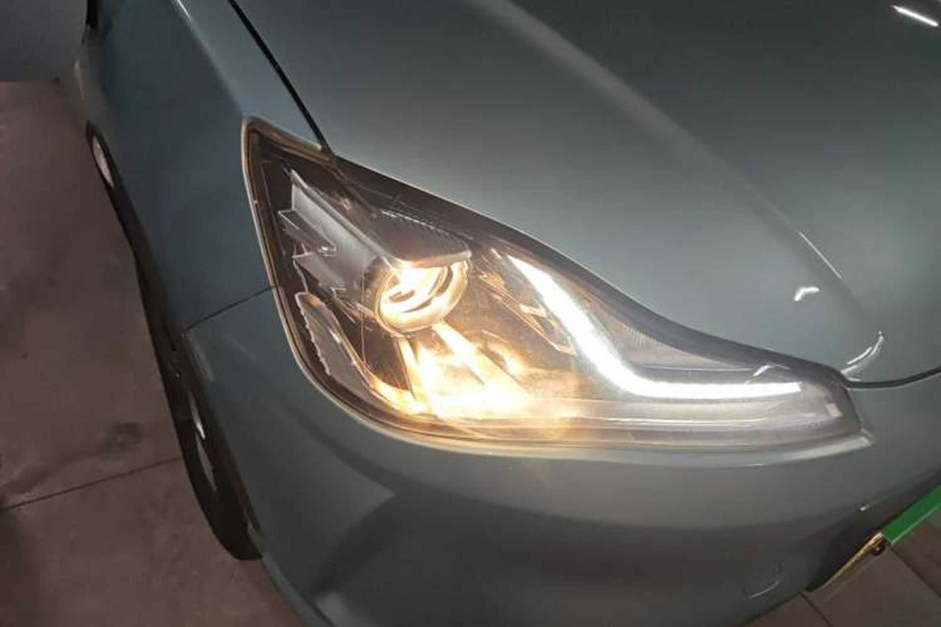 Used NETA V 2021 Standard Range Version Right Front Headlight