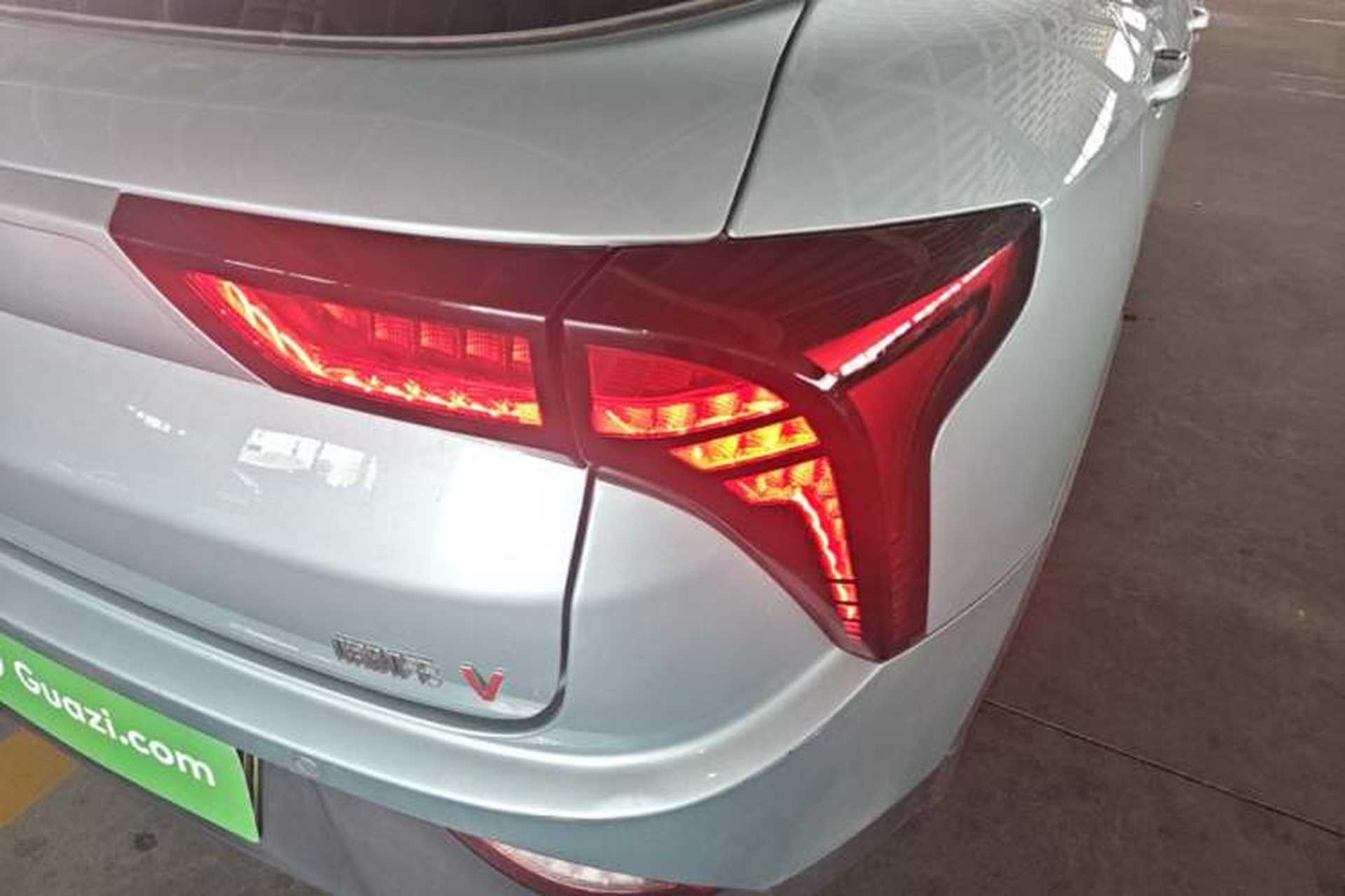 Used NETA V 2021 Long-Range Entertainment Edition Upgrade Model Right Rear Taillight