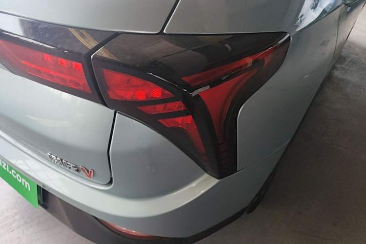 Used NETA V 2021 Long-Range Entertainment Edition Upgrade Model Right Rear Taillight