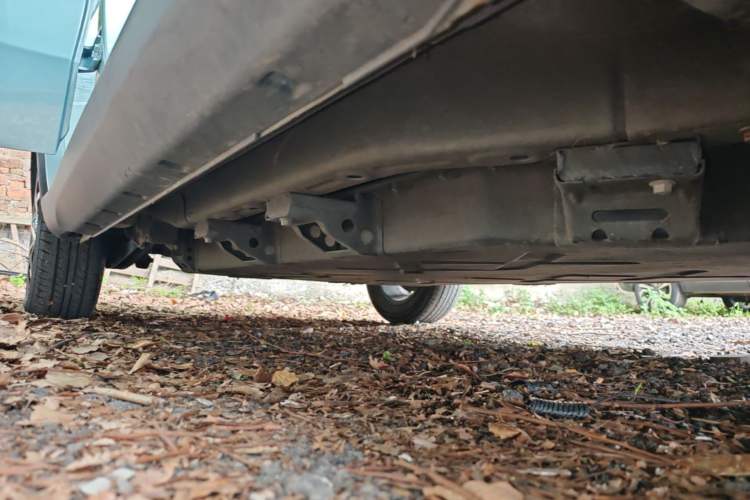 Used NETA V 2021 Long-Range Entertainment Edition Upgrade Model Right Side Sill