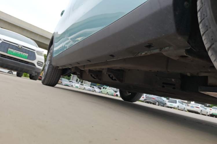 Used NETA V 2021 Standard Range Entertainment Version – Upgraded Model Right Side Sill