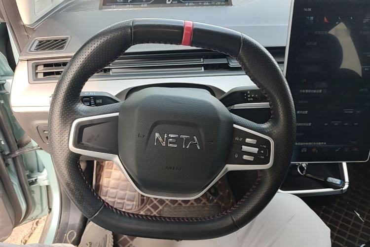 Used NETA V 2021 Standard Range Entertainment Version – Upgraded Model Steering Wheel