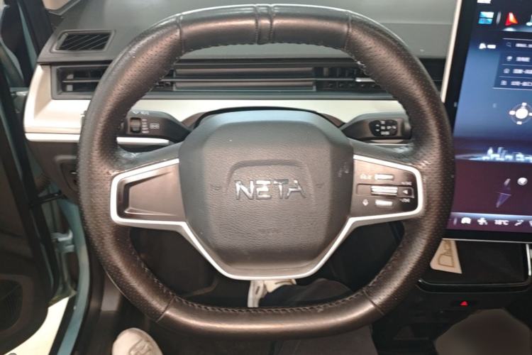 Used NETA V 2021 Standard Range Entertainment Version – Upgraded Model Steering Wheel