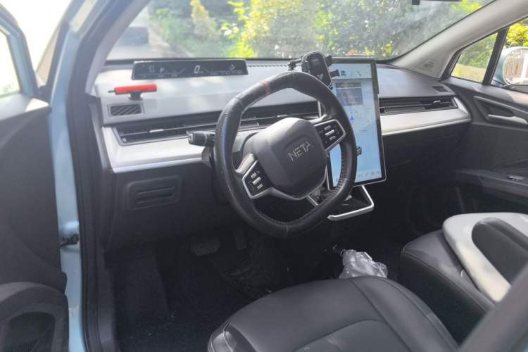 Used NETA V 2021 Long-Range Entertainment Edition Upgrade Model Steering Wheel