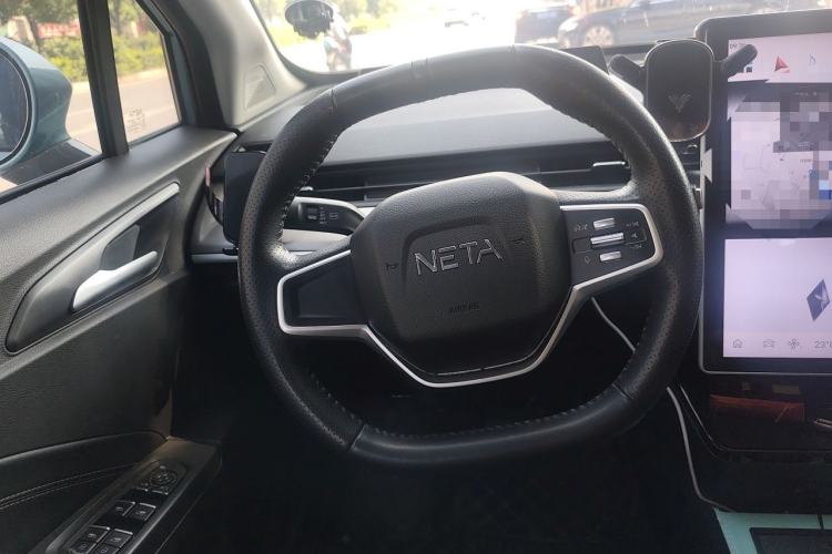 Used NETA V 2021 Standard Range Entertainment Version – Upgraded Model Steering Wheel