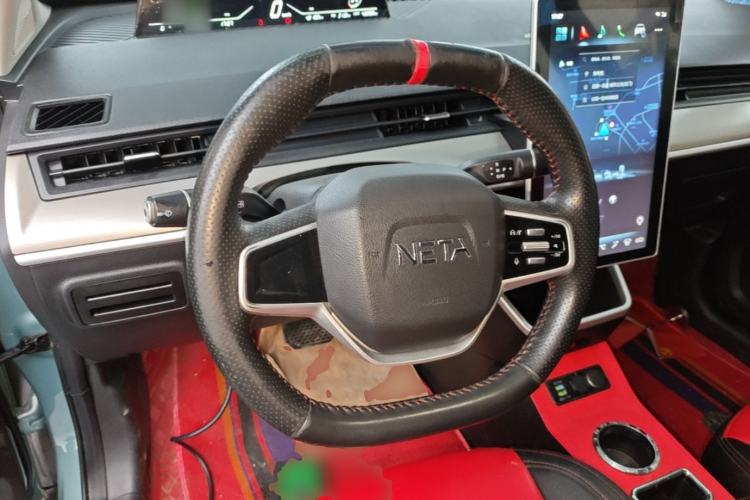 Used NETA V 2021 Standard Range Entertainment Version – Upgraded Model Steering Wheel
