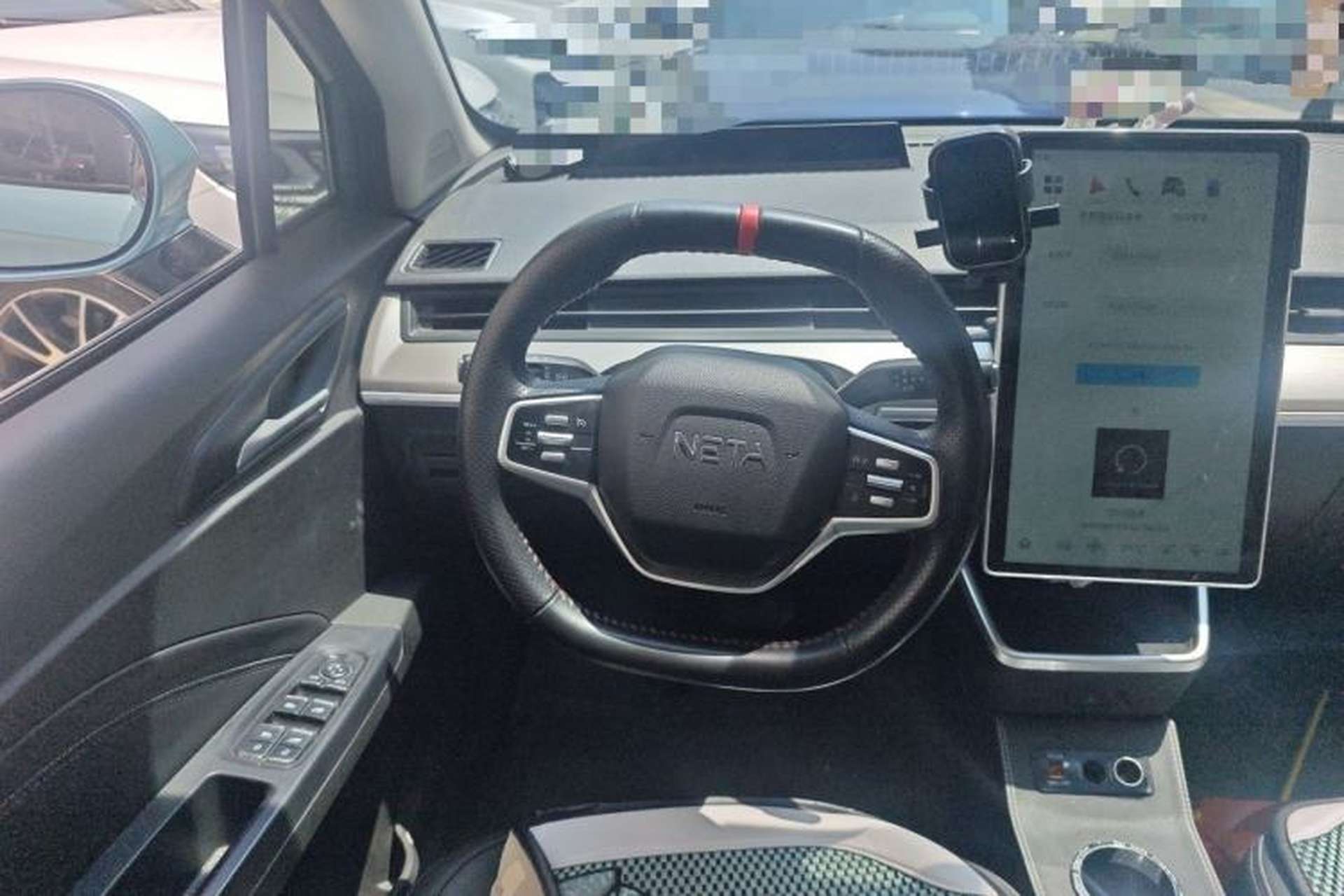 Used NETA V 2021 Long-Range Entertainment Edition Upgrade Model Steering Wheel