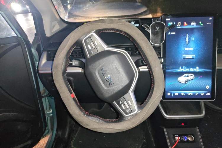 Used NETA V 2021 Long-Range Entertainment Edition Upgrade Model Steering Wheel