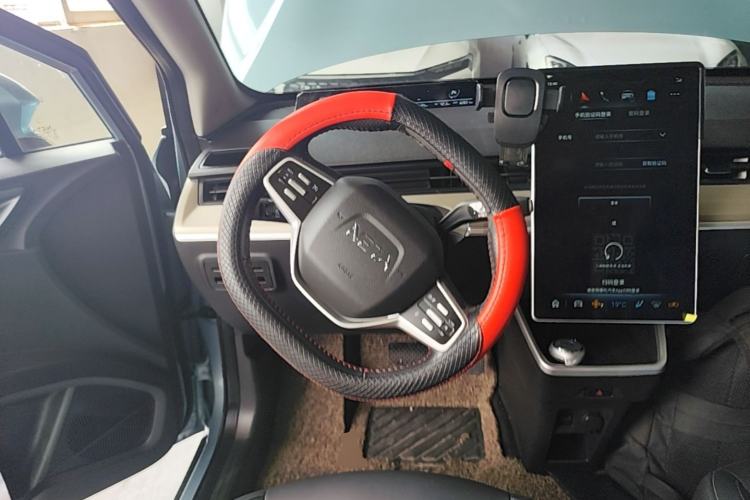 Used NETA V 2021 Long-Range Entertainment Edition Upgrade Model Steering Wheel