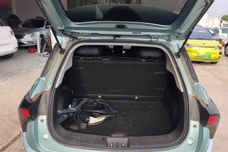 Used NETA V 2021 Standard Range Entertainment Version – Upgraded Model Trunk