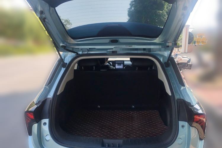 Used NETA V 2021 Standard Range Entertainment Version – Upgraded Model Trunk