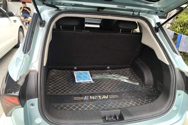 Used NETA V 2021 Long-Range Entertainment Edition Upgrade Model Trunk