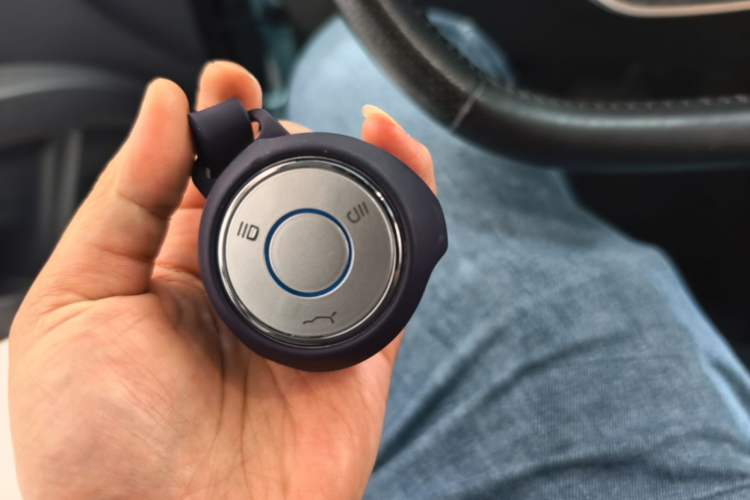 Used NETA V 2021 Long-Range Entertainment Edition Vehicle Key