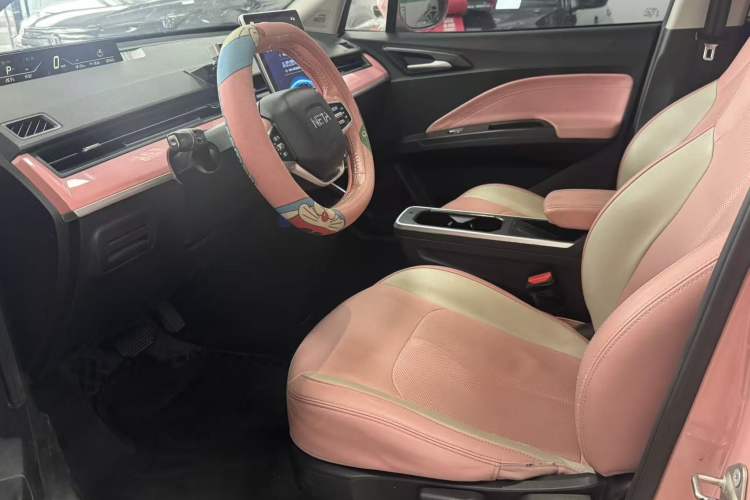 Used NETA V 2021 Witch Edition Interior 1
