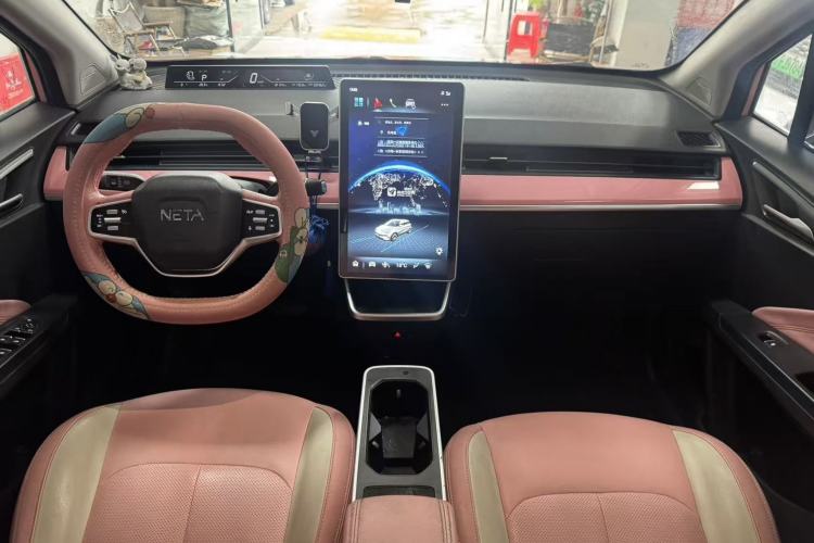 Used NETA V 2021 Witch Edition Interior 2
