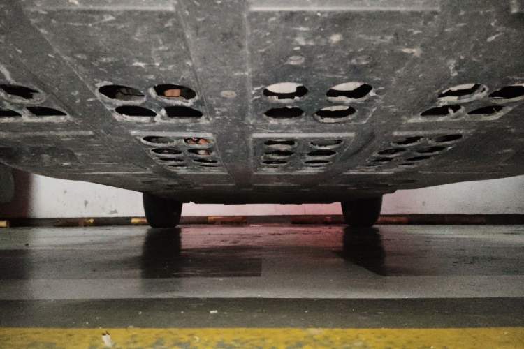 Used NETA V 2021 Standard Range Entertainment Version – Upgraded Model Chassis Front