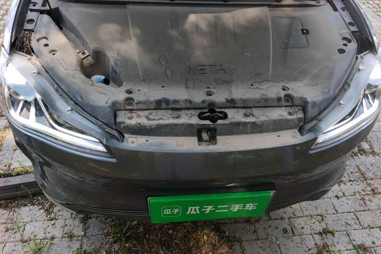 Used NETA V 2021 Long-Range Entertainment Edition Upgrade Model Engine Bay