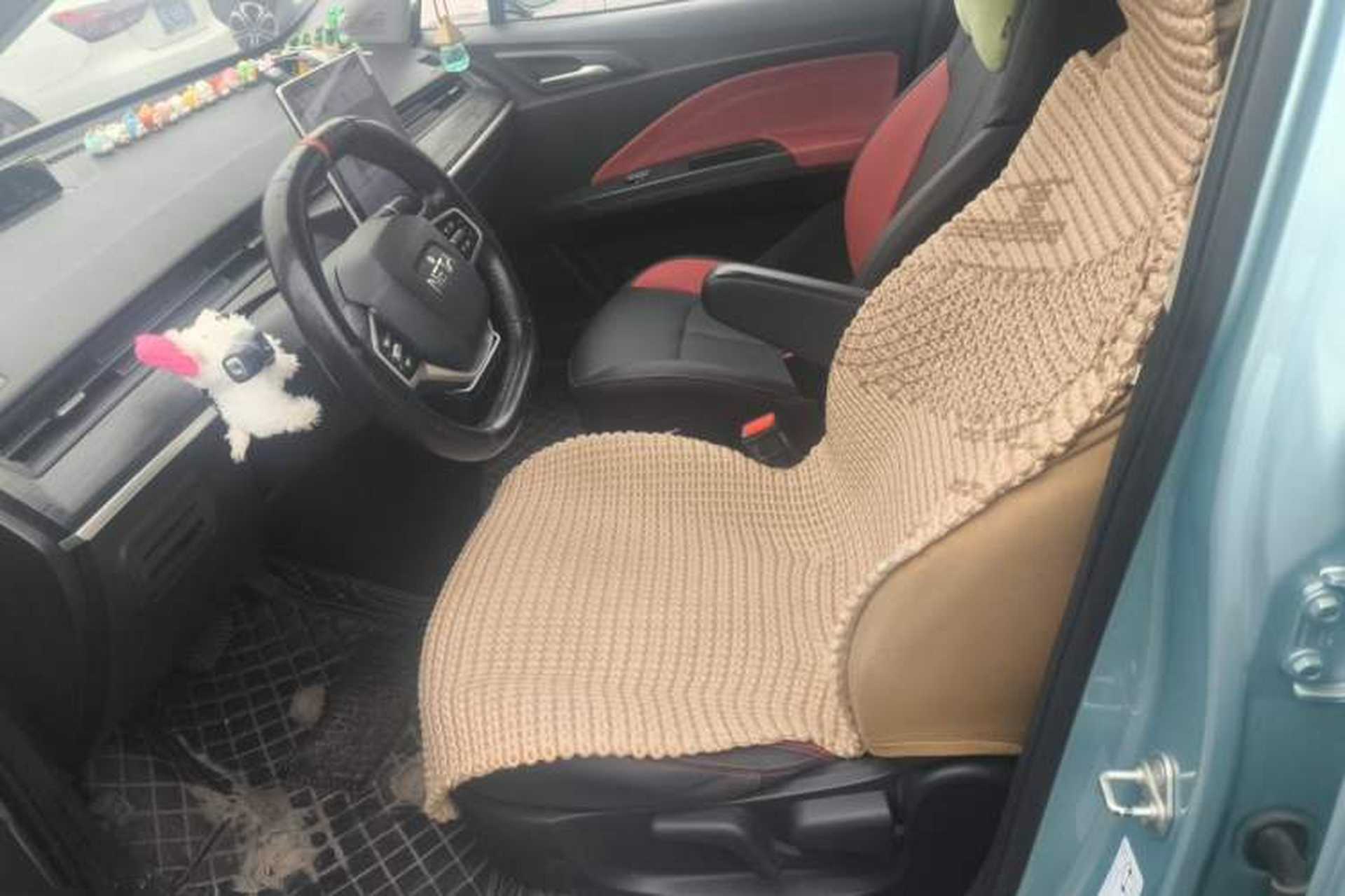 Used NETA V 2021 Long-Range Entertainment Edition Left Front Seat