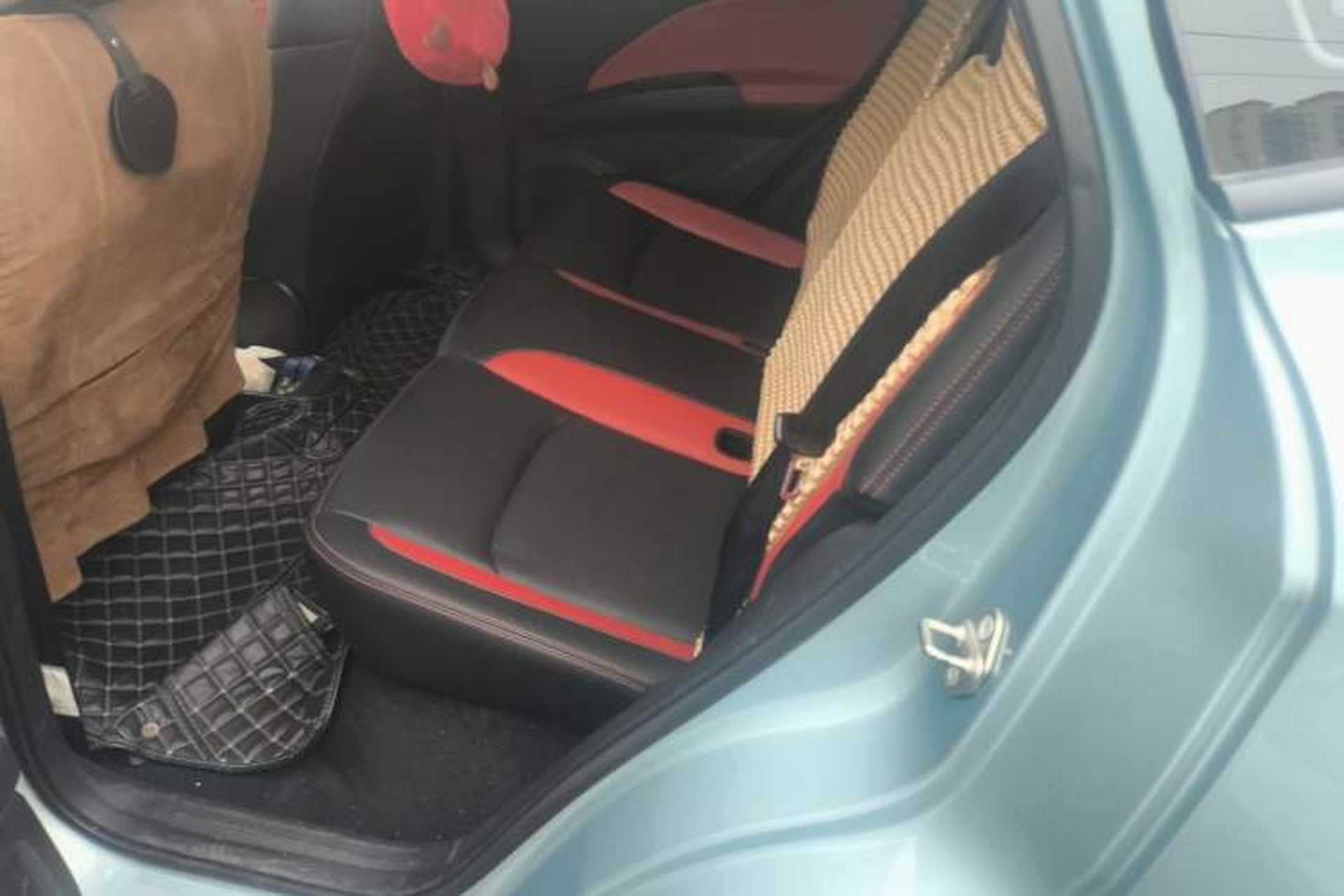 Used NETA V 2021 Long-Range Entertainment Edition Left Rear Seat