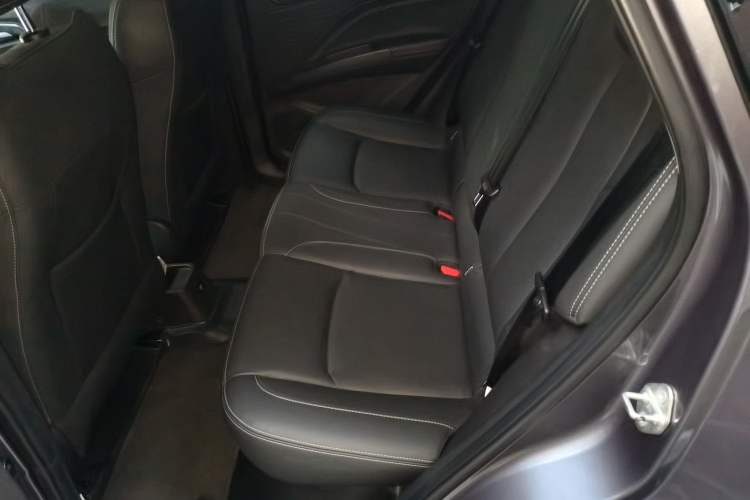 Used NETA V 2021 Long-Range Entertainment Edition Upgrade Model Left Rear Seat
