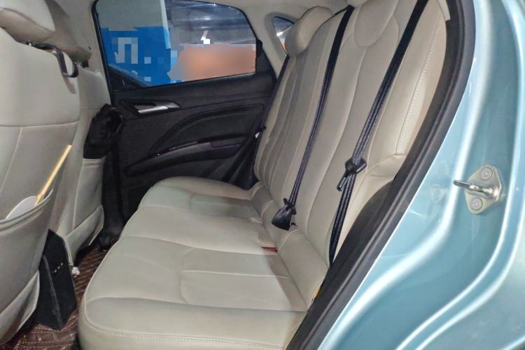 Used NETA V 2021 Standard Range Entertainment Version – Upgraded Model Left Rear Seat