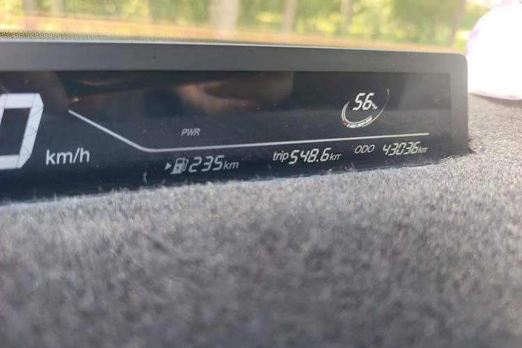 Used NETA V 2021 Long-Range Entertainment Edition Upgrade Model Odometer Close Up