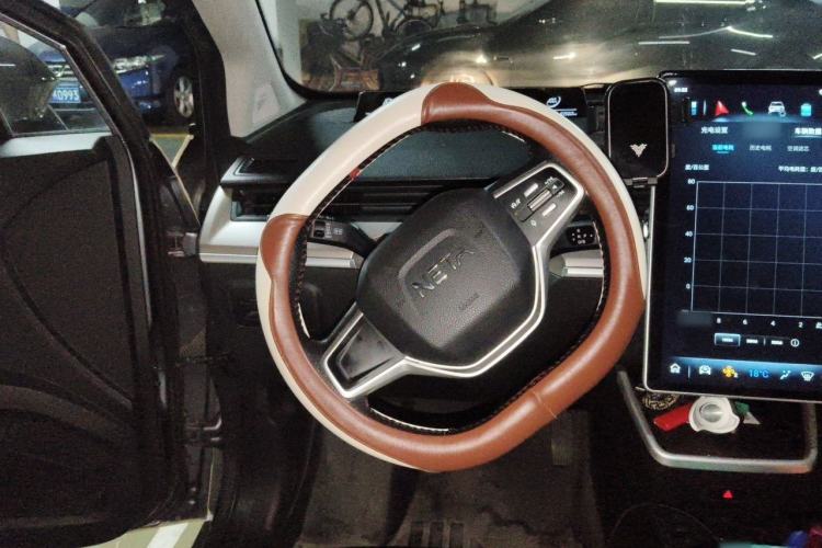 Used NETA V 2021 Standard Range Entertainment Version – Upgraded Model Steering Wheel
