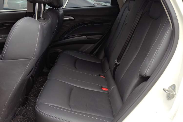 Used NETA V 2021 Long-Range Entertainment Edition Upgrade Model Interior 4