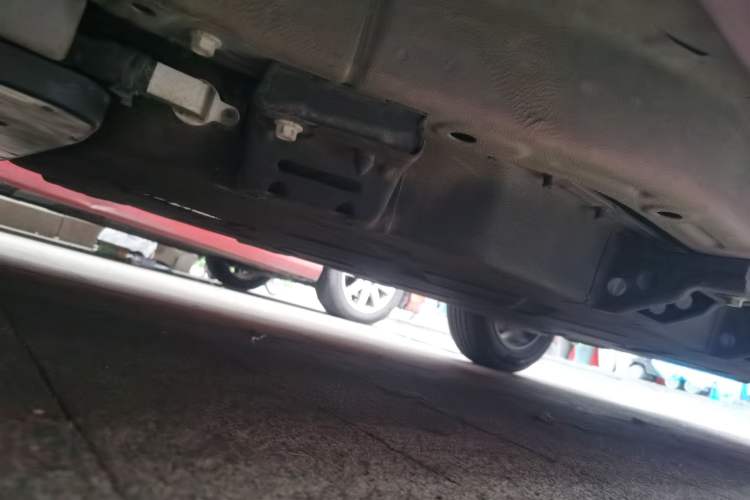 Used NETA V 2021 Long-Range Entertainment Edition Upgrade Model Chassis Front Left