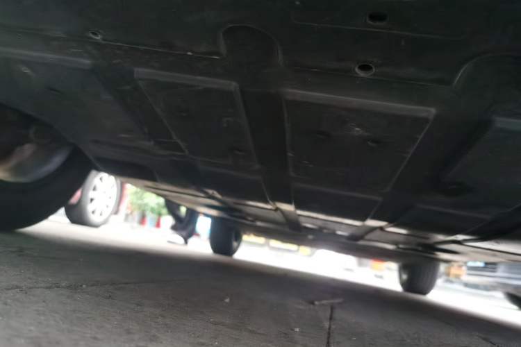 Used NETA V 2021 Long-Range Entertainment Edition Upgrade Model Chassis Front