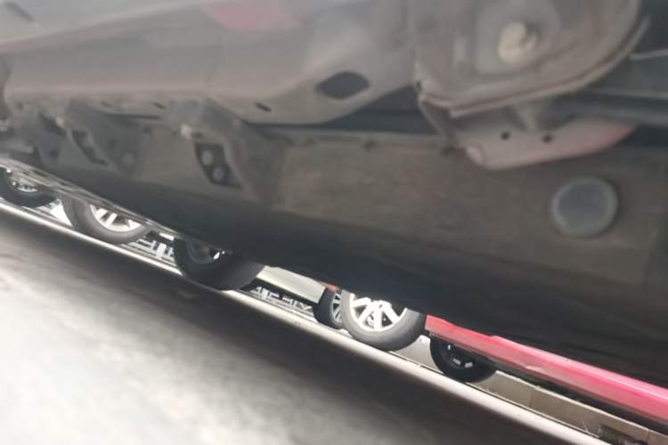 Used NETA V 2021 Long-Range Entertainment Edition Upgrade Model Chassis Rear Left