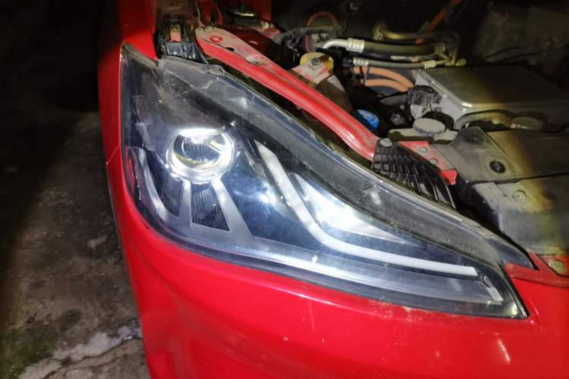 Used NETA V 2021 Long-Range Entertainment Edition Upgrade Model Right Front Headlight